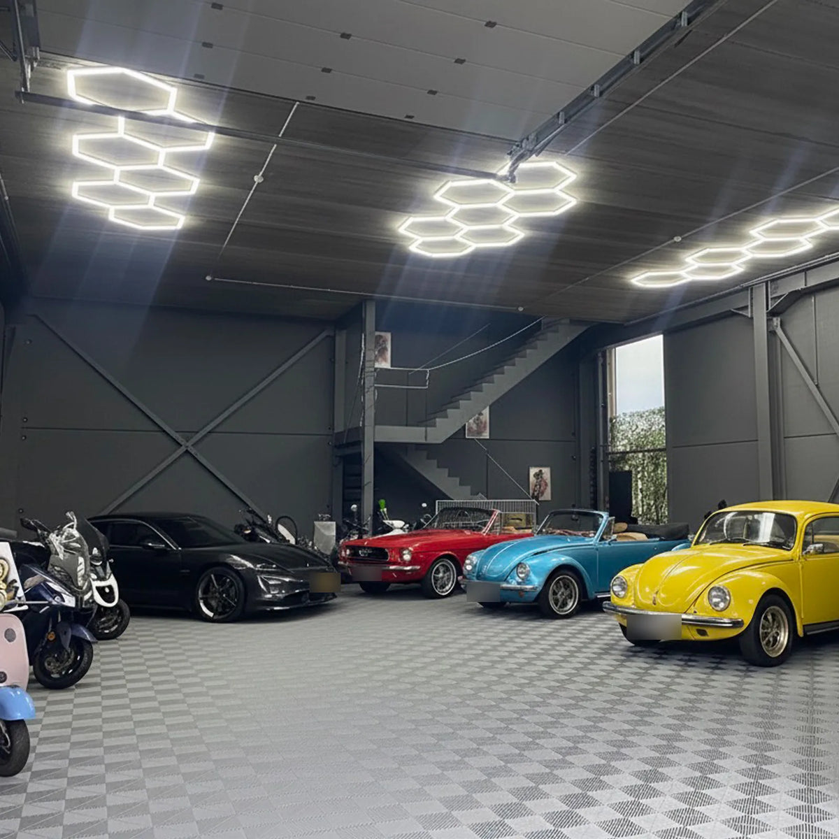 Garage de collection en dalles AERO petit damier gris